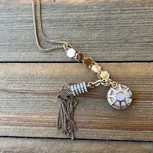 J Crew Matte Gold Tone Iridescent Crystal Fringe Necklace! BNWOT - Picture 12 of 14